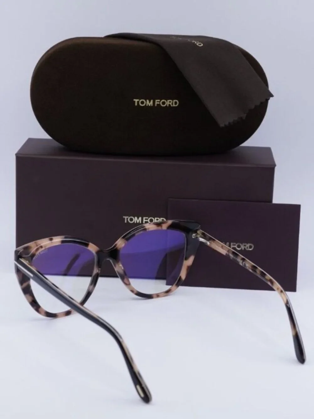 Tom Ford model ft5673